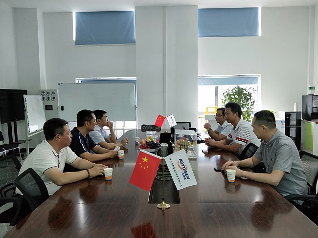 熱烈歡迎山東榮信集團領(lǐng)導(dǎo)蒞臨深奧圖總部洽談合作